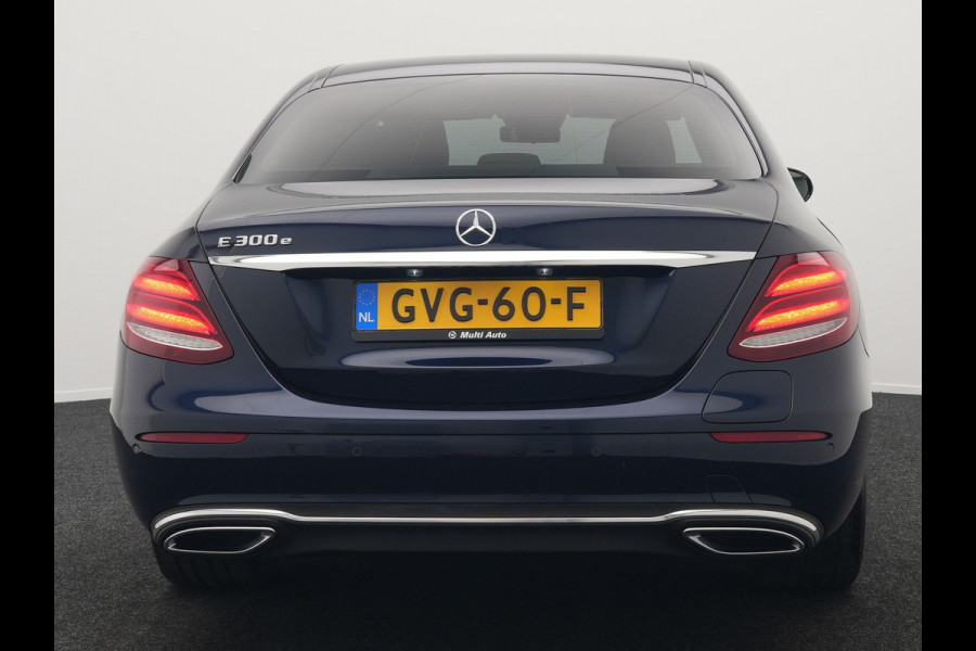 Mercedes-Benz E-Klasse 300 e 9MATIC Avantgarde Plug In Hybrid 320pk UNIEK 42.495km PHEV | Trekhaak af Fabriek | Camera | Sportstoelen Verwarmd | Apple Carplay | Led Koplampen |