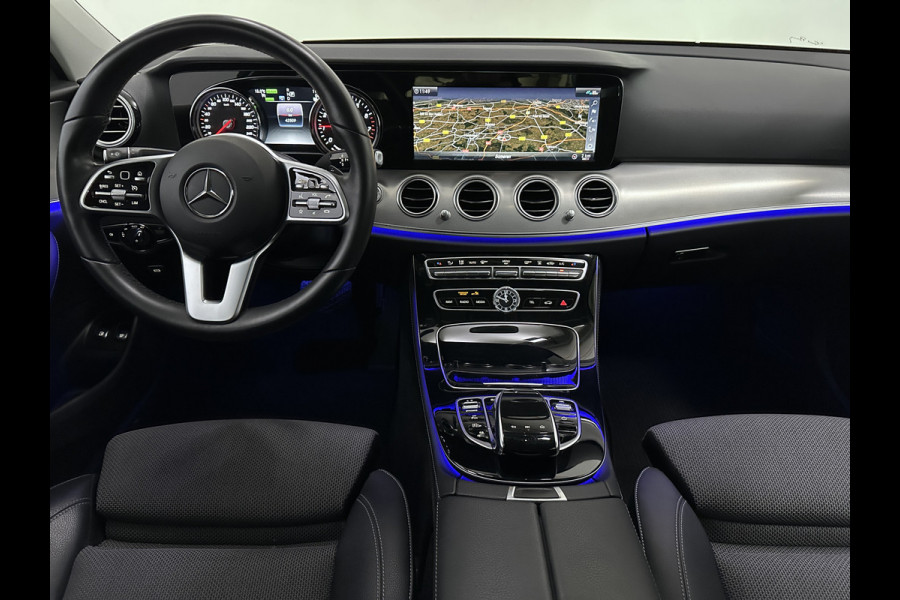 Mercedes-Benz E-Klasse 300 e 9MATIC Avantgarde Plug In Hybrid 320pk UNIEK 42.495km PHEV | Trekhaak af Fabriek | Camera | Sportstoelen Verwarmd | Apple Carplay | Led Koplampen |