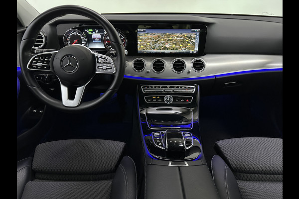 Mercedes-Benz E-Klasse 300 e 9MATIC Avantgarde Plug In Hybrid 320pk UNIEK 42.495km PHEV | Trekhaak af Fabriek | Camera | Sportstoelen Verwarmd | Apple Carplay | Led Koplampen |