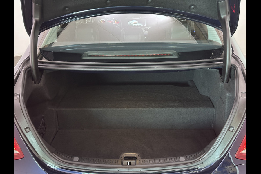Mercedes-Benz E-Klasse 300 e 9MATIC Avantgarde Plug In Hybrid 320pk UNIEK 42.495km PHEV | Trekhaak af Fabriek | Camera | Sportstoelen Verwarmd | Apple Carplay | Led Koplampen |