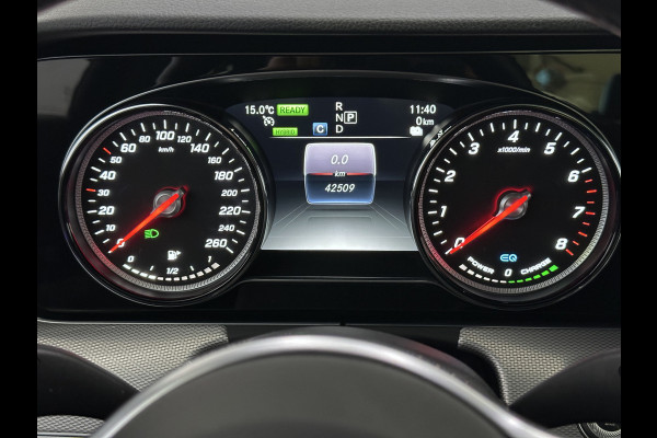 Mercedes-Benz E-Klasse 300 e 9MATIC Avantgarde Plug In Hybrid 320pk UNIEK 42.495km PHEV | Trekhaak af Fabriek | Camera | Sportstoelen Verwarmd | Apple Carplay | Led Koplampen |
