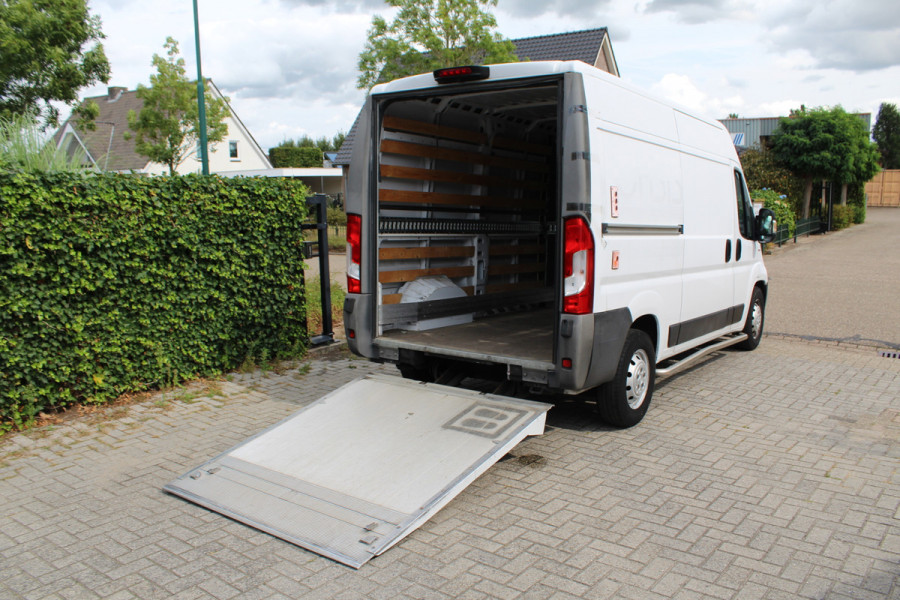 Fiat Ducato 35 2.3 MultiJet 150PK Euro6 L2H2 ✓Dhollandia Laadklep 500KG ✓ airco ✓ cruise control ✓navigatie
