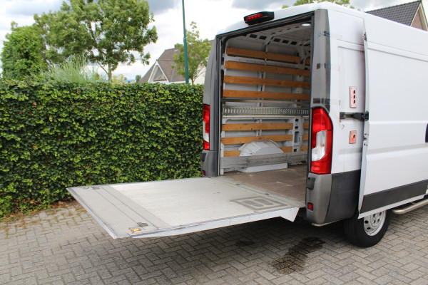 Fiat Ducato 35 2.3 MultiJet 150PK Euro6 L2H2 ✓Dhollandia Laadklep 500KG ✓ airco ✓ cruise control ✓navigatie