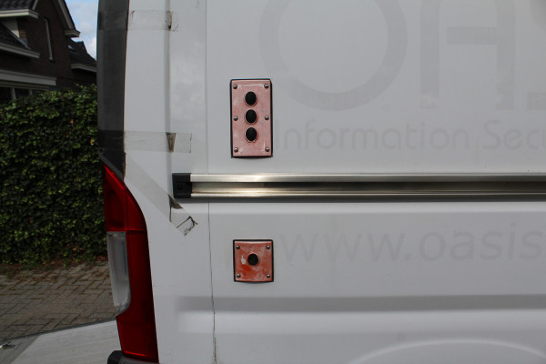 Fiat Ducato 35 2.3 MultiJet 150PK Euro6 L2H2 ✓Dhollandia Laadklep 500KG ✓ airco ✓ cruise control ✓navigatie