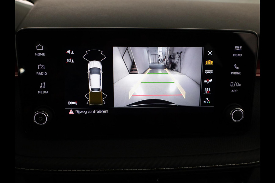 Škoda Fabia 1.0 TSI Monte Carlo 95 pk | Verlengde garantie | Navigatie via App | Parkeersensoren | Achteruitrijcamera | Apple Carplay/Android Auto | Stoelverwarming |