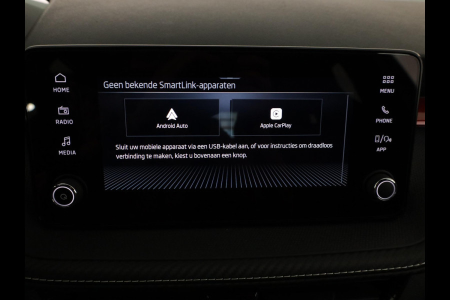 Škoda Fabia 1.0 TSI Monte Carlo 95 pk | Verlengde garantie | Navigatie via App | Parkeersensoren | Achteruitrijcamera | Apple Carplay/Android Auto | Stoelverwarming |