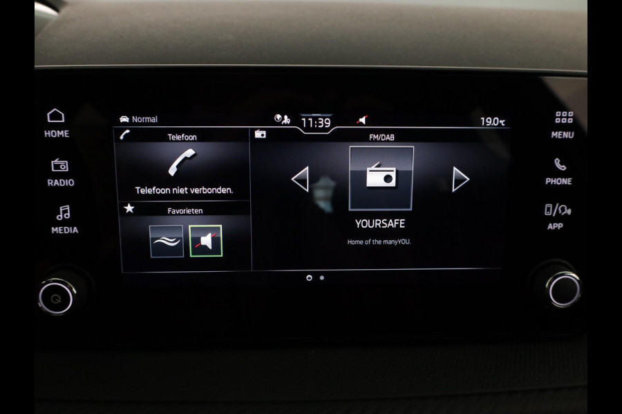 Škoda Fabia 1.0 TSI Monte Carlo 95 pk | Verlengde garantie | Navigatie via App | Parkeersensoren | Achteruitrijcamera | Apple Carplay/Android Auto | Stoelverwarming |