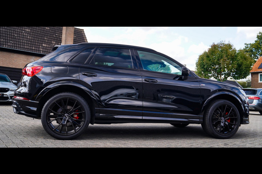 Audi Q3 45 TFSI e Business Edition | Sonos | Camera | Stuurwielverwarming Audi Q3 45 TFSI e Business Edition | Sonos | Camera | Stuurwielverwarming