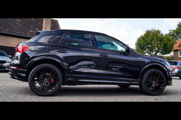 Audi Q3 45 TFSI e Business Edition | Sonos | Camera | Stuurwielverwarming Audi Q3 45 TFSI e Business Edition | Sonos | Camera | Stuurwielverwarming