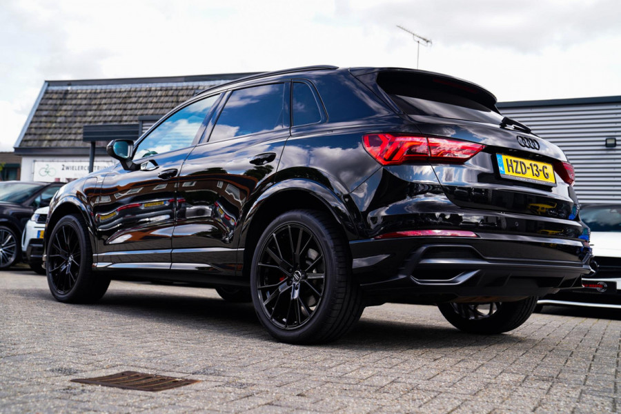 Audi Q3 45 TFSI e Business Edition | Sonos | Camera | Stuurwielverwarming Audi Q3 45 TFSI e Business Edition | Sonos | Camera | Stuurwielverwarming