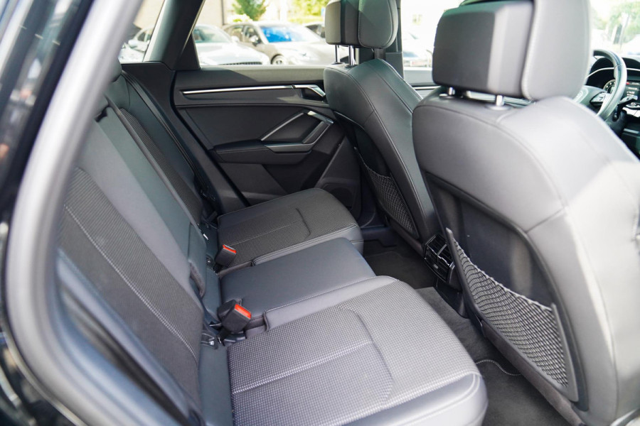 Audi Q3 45 TFSI e Business Edition | Sonos | Camera | Stuurwielverwarming Audi Q3 45 TFSI e Business Edition | Sonos | Camera | Stuurwielverwarming