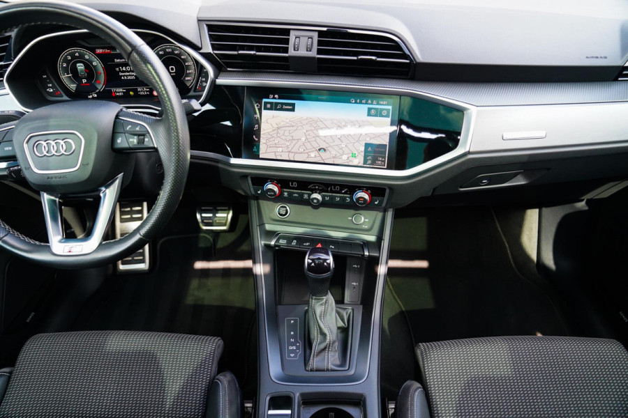 Audi Q3 45 TFSI e Business Edition | Sonos | Camera | Stuurwielverwarming Audi Q3 45 TFSI e Business Edition | Sonos | Camera | Stuurwielverwarming