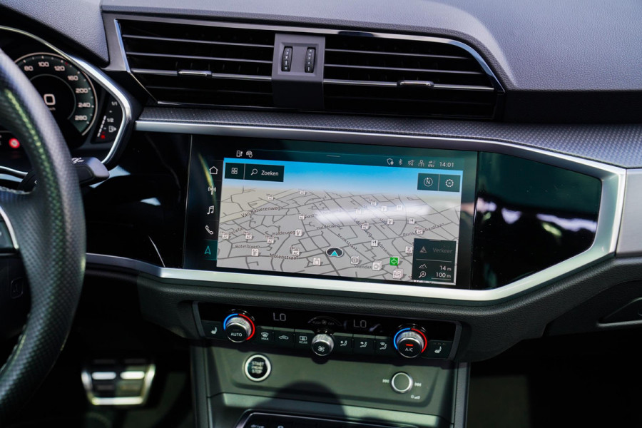 Audi Q3 45 TFSI e Business Edition | Sonos | Camera | Stuurwielverwarming Audi Q3 45 TFSI e Business Edition | Sonos | Camera | Stuurwielverwarming
