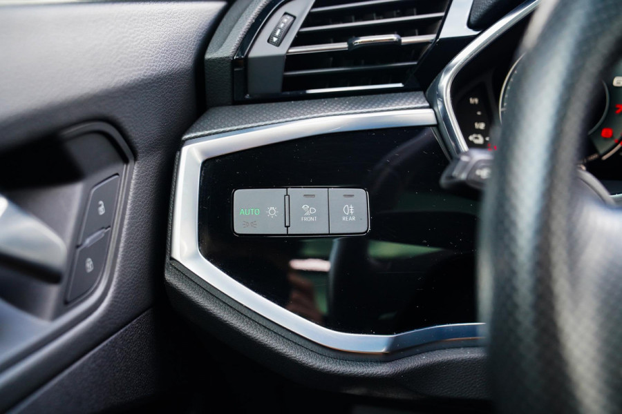 Audi Q3 45 TFSI e Business Edition | Sonos | Camera | Stuurwielverwarming Audi Q3 45 TFSI e Business Edition | Sonos | Camera | Stuurwielverwarming