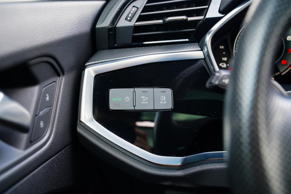 Audi Q3 45 TFSI e Business Edition | Sonos | Camera | Stuurwielverwarming Audi Q3 45 TFSI e Business Edition | Sonos | Camera | Stuurwielverwarming
