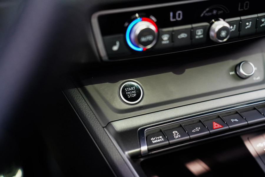 Audi Q3 45 TFSI e Business Edition | Sonos | Camera | Stuurwielverwarming Audi Q3 45 TFSI e Business Edition | Sonos | Camera | Stuurwielverwarming