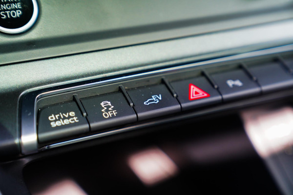 Audi Q3 45 TFSI e Business Edition | Sonos | Camera | Stuurwielverwarming Audi Q3 45 TFSI e Business Edition | Sonos | Camera | Stuurwielverwarming