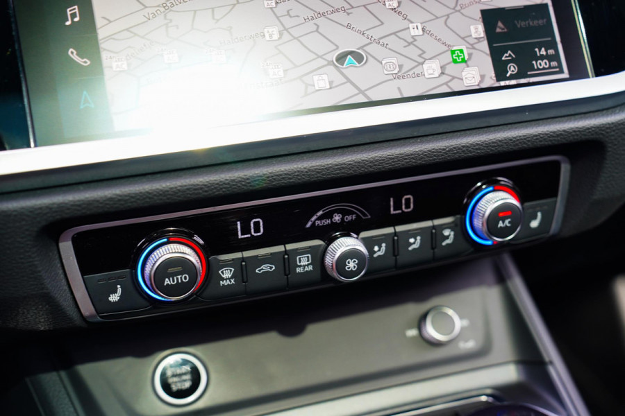Audi Q3 45 TFSI e Business Edition | Sonos | Camera | Stuurwielverwarming Audi Q3 45 TFSI e Business Edition | Sonos | Camera | Stuurwielverwarming