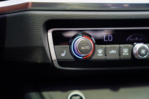 Audi Q3 45 TFSI e Business Edition | Sonos | Camera | Stuurwielverwarming Audi Q3 45 TFSI e Business Edition | Sonos | Camera | Stuurwielverwarming