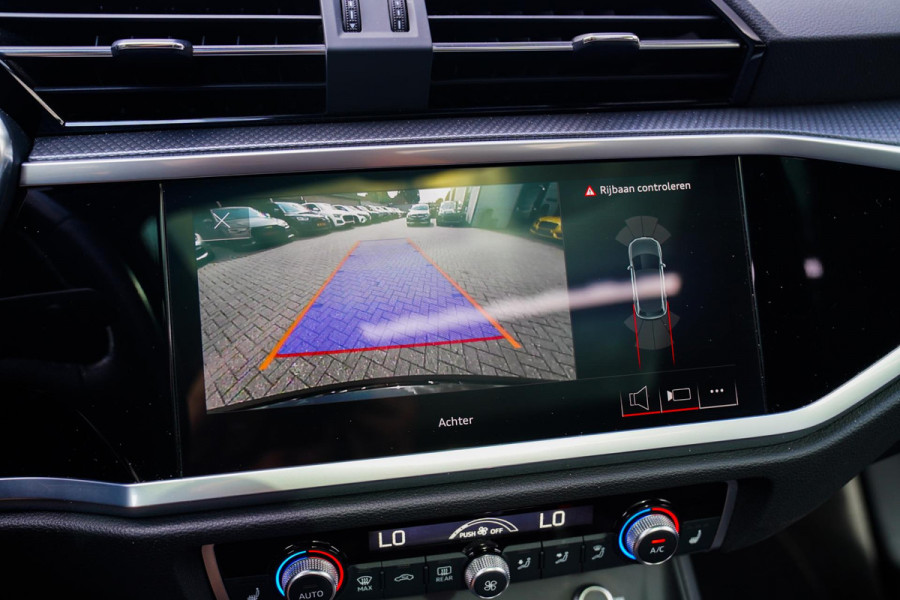 Audi Q3 45 TFSI e Business Edition | Sonos | Camera | Stuurwielverwarming Audi Q3 45 TFSI e Business Edition | Sonos | Camera | Stuurwielverwarming