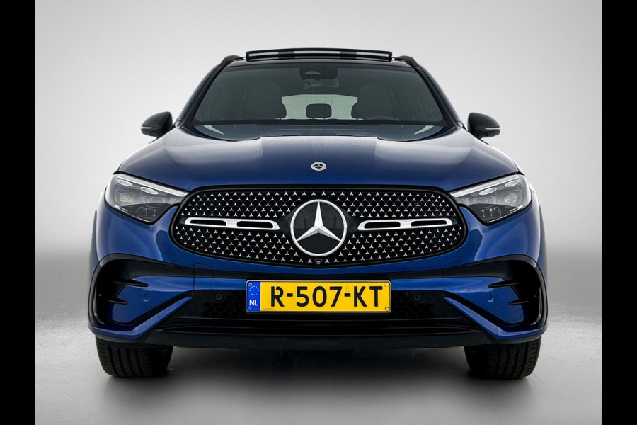 Mercedes-Benz GLC 200 4MATIC AMG Line Panoramadak | Multispaaks lichtmetalen velgen | Head-up | Trekhaak elct. wegklapb Inclusief 24 maanden MB Certified garantie voor Europa.