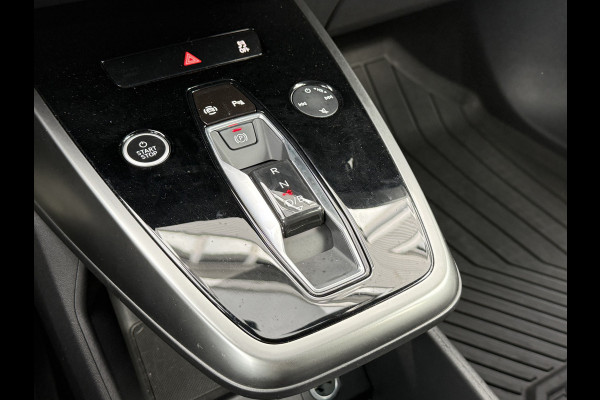 Audi Q4 e-tron 35 Launch edition Advanced 55 kWh | Trekhaak | Apple carplay | 20''Inch