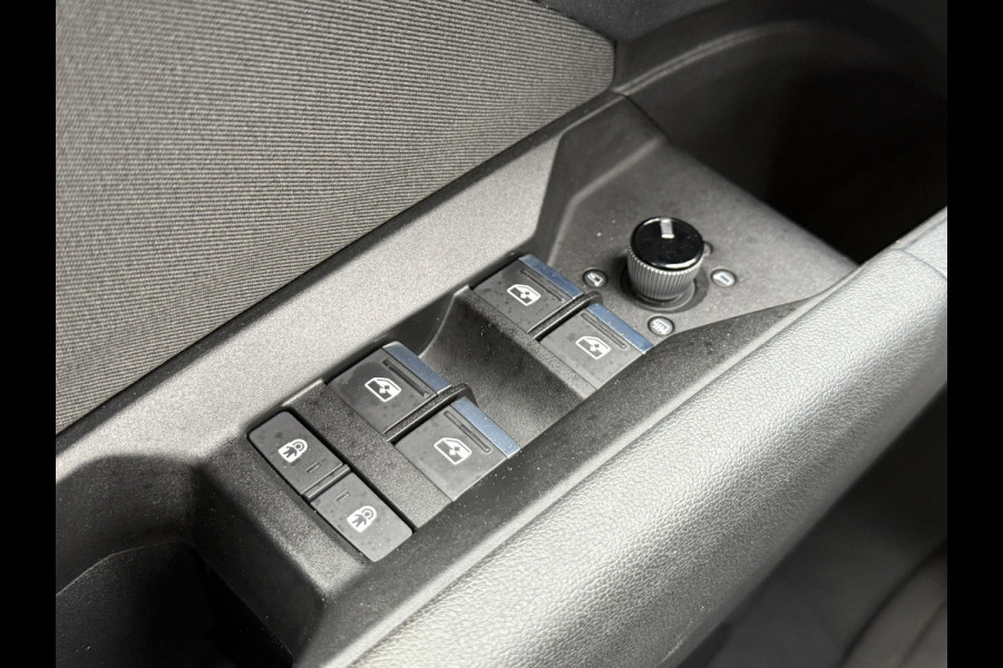Audi Q4 e-tron 35 Launch edition Advanced 55 kWh | Trekhaak | Apple carplay | 20''Inch