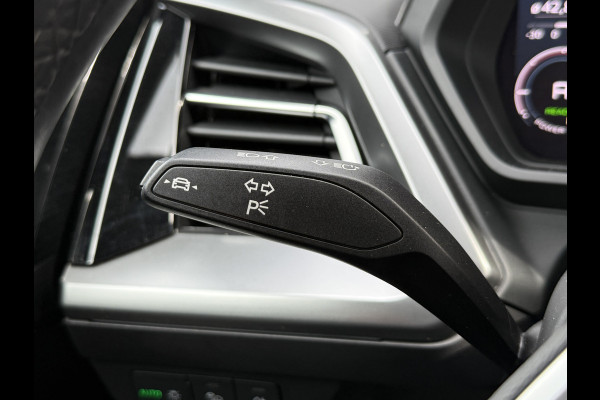 Audi Q4 e-tron 35 Launch edition Advanced 55 kWh | Trekhaak | Apple carplay | 20''Inch