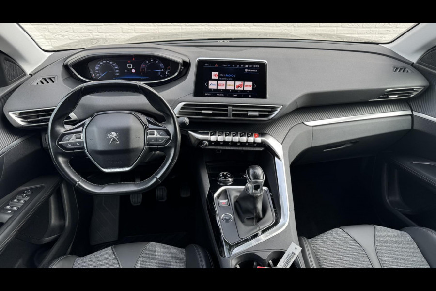Peugeot 3008 1.2 PureTech AGC Allure Cruise control Climate control Keyless Navigatie Apple / Android Parkeersenoren voor/achter