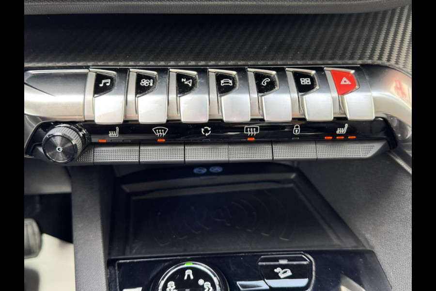 Peugeot 3008 1.2 PureTech AGC Allure Cruise control Climate control Keyless Navigatie Apple / Android Parkeersenoren voor/achter