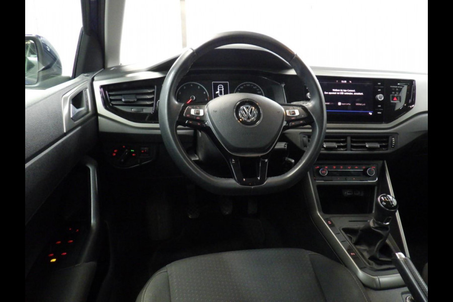 Volkswagen Polo 1.0 TSI Comfortline Business Airco|ECC Navi Carplay Adaptive Cruise Control PDC VA 15" LM Velgen