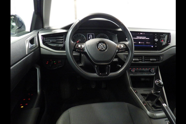 Volkswagen Polo 1.0 TSI Comfortline Business Airco|ECC Navi Carplay Adaptive Cruise Control PDC VA 15" LM Velgen