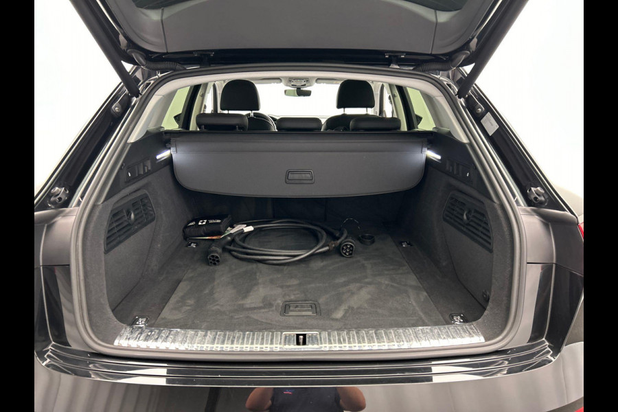 Audi e-tron E-tron 55 quattro 95 kWh Leder Camera Apple/Carplay