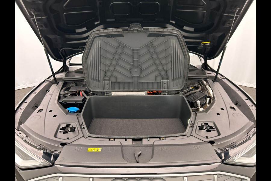 Audi e-tron E-tron 55 quattro 95 kWh Leder Camera Apple/Carplay