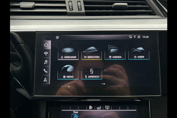 Audi e-tron E-tron 55 quattro 95 kWh Leder Camera Apple/Carplay