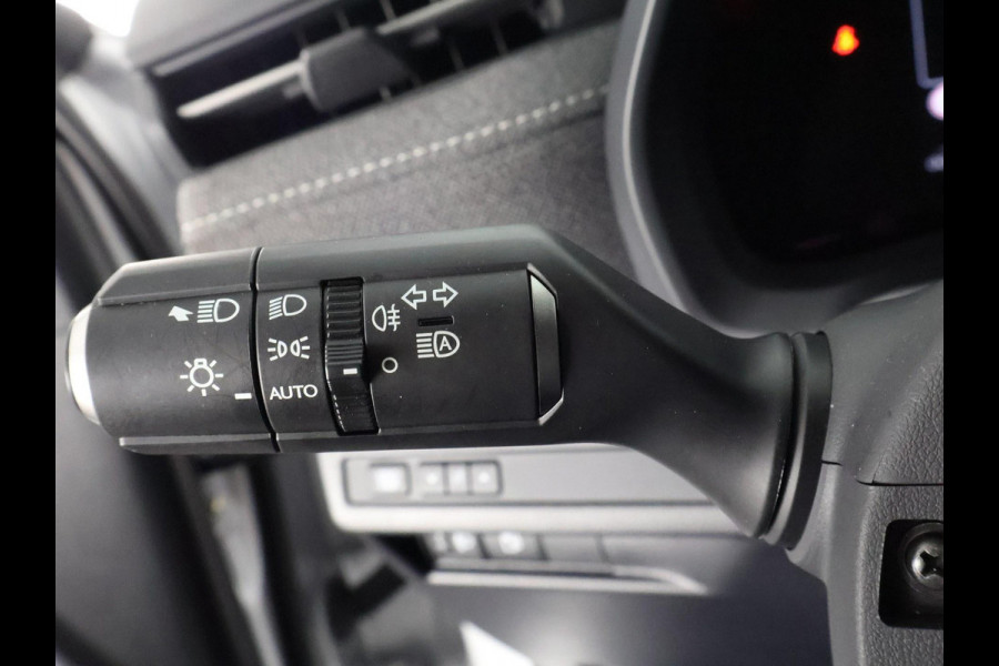 Lexus LBX Business Line Bi-Tone 2WD | Dodehoek detectie | Stuur- & Stoelverwarming | Navigatie | Parkeersensoren