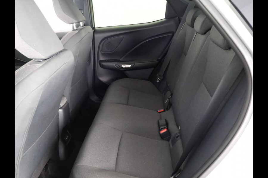 Lexus LBX Business Line Bi-Tone 2WD | Dodehoek detectie | Stuur- & Stoelverwarming | Navigatie | Parkeersensoren