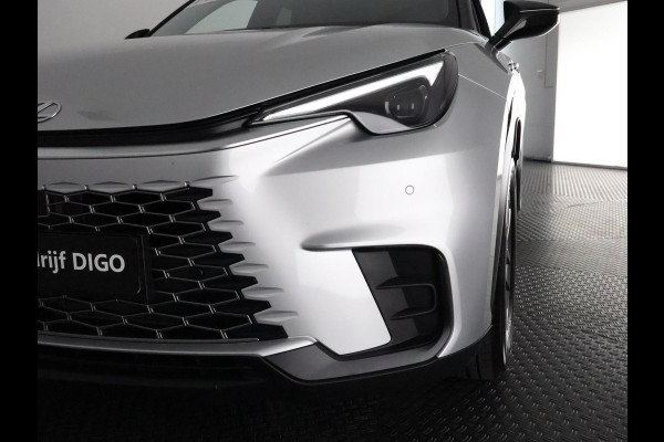 Lexus LBX Business Line Bi-Tone 2WD | Dodehoek detectie | Stuur- & Stoelverwarming | Navigatie | Parkeersensoren