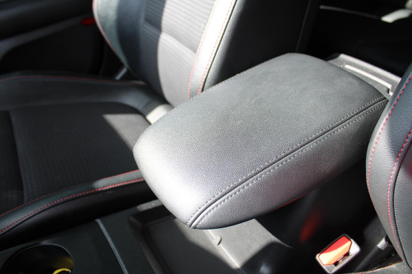 Ford FOCUS Wagon 1.5 EcoBoost ST Line X Business Automaat | Camera | B&O Sound | 18 INCH LMV | Half leder | Winterpack | Electrische Achterklep | Navigatie | Adaptieve Cruise Control | Privacy Glass