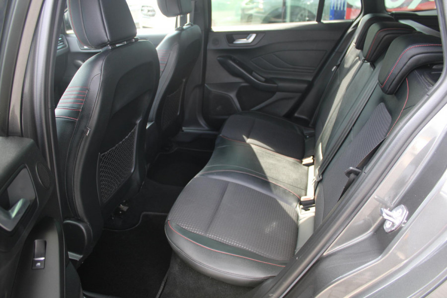 Ford FOCUS Wagon 1.5 EcoBoost ST Line X Business Automaat | Camera | B&O Sound | 18 INCH LMV | Half leder | Winterpack | Electrische Achterklep | Navigatie | Adaptieve Cruise Control | Privacy Glass