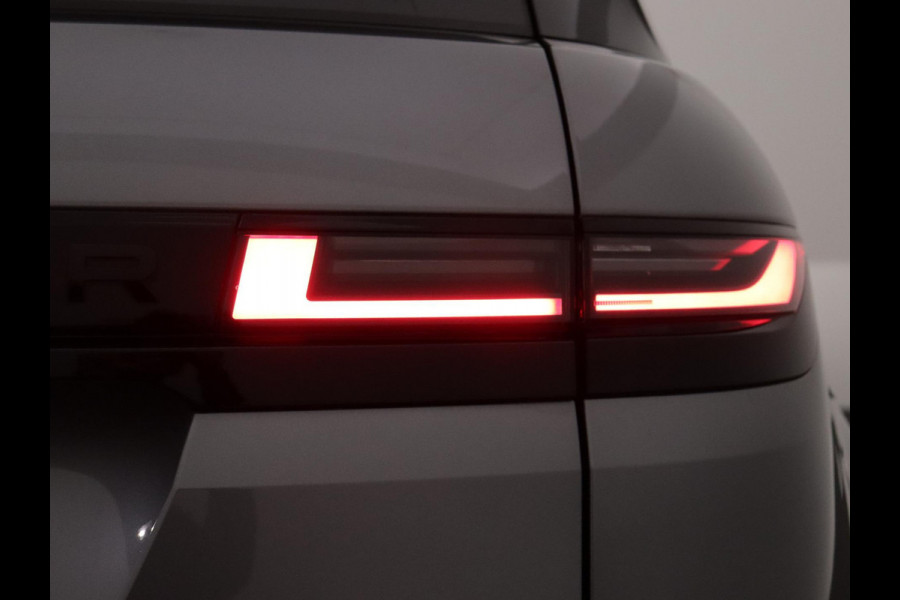 Land Rover Range Rover Evoque P300e AWD R-Dynamic SE
