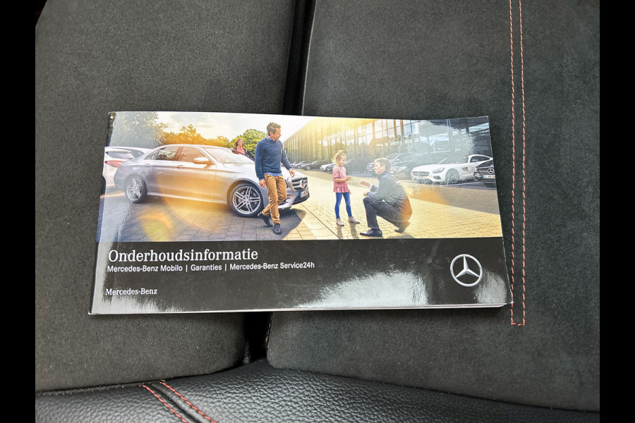 Mercedes-Benz A-Klasse 200 Business Solution AMG(NL-auto, Dealer onderhoud, Trekhaak, Navi, Camera, StoelV, Etc)