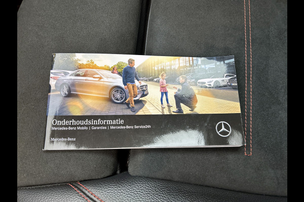 Mercedes-Benz A-Klasse 200 Business Solution AMG(NL-auto, Dealer onderhoud, Trekhaak, Navi, Camera, StoelV, Etc)