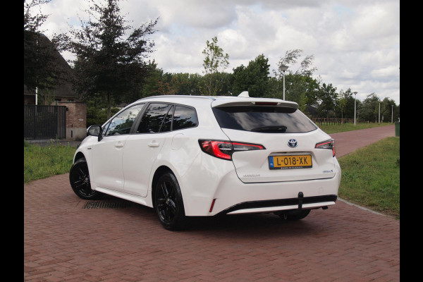 Toyota Corolla Touring Sports 1.8 Hybrid Black Style-pakket | 17 Inch | Camera | Apple Carplay | Cruise Control | NL-Auto |