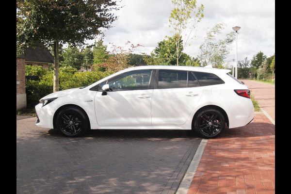 Toyota Corolla Touring Sports 1.8 Hybrid Black Style-pakket | 17 Inch | Camera | Apple Carplay | Cruise Control | NL-Auto |