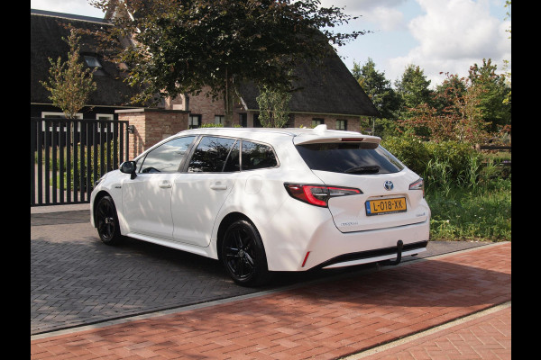 Toyota Corolla Touring Sports 1.8 Hybrid Black Style-pakket | 17 Inch | Camera | Apple Carplay | Cruise Control | NL-Auto |