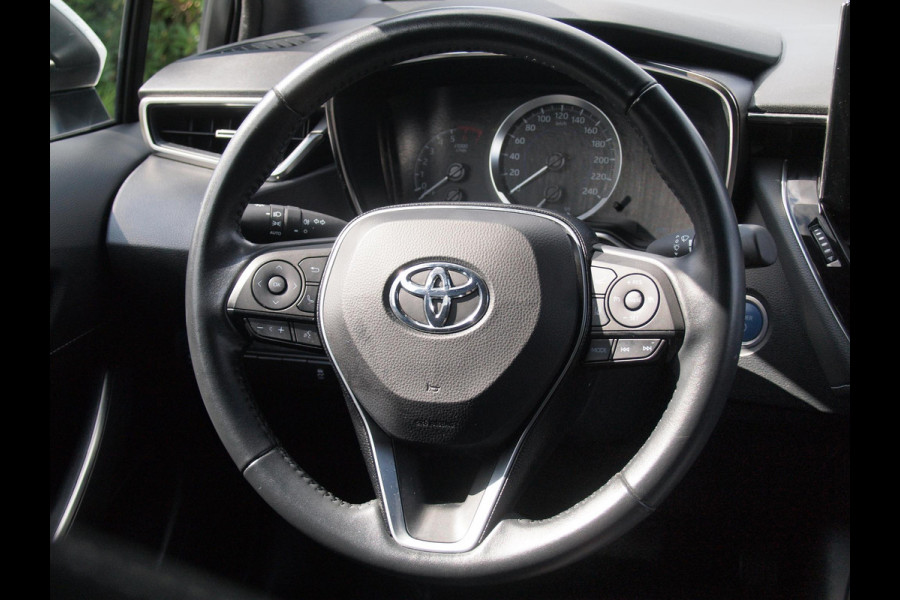 Toyota Corolla Touring Sports 1.8 Hybrid Black Style-pakket | 17 Inch | Camera | Apple Carplay | Cruise Control | NL-Auto |
