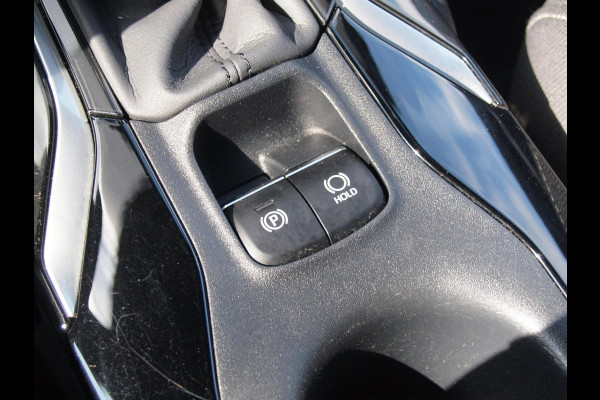 Toyota Corolla Touring Sports 1.8 Hybrid Black Style-pakket | 17 Inch | Camera | Apple Carplay | Cruise Control | NL-Auto |