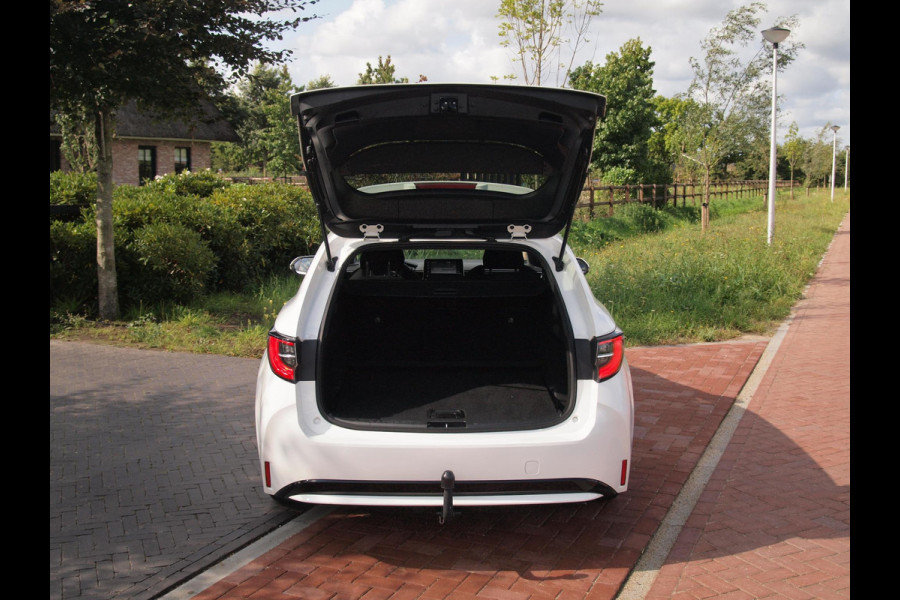 Toyota Corolla Touring Sports 1.8 Hybrid Black Style-pakket | 17 Inch | Camera | Apple Carplay | Cruise Control | NL-Auto |