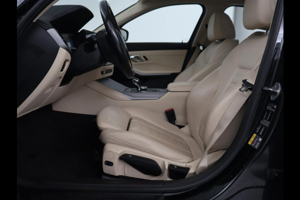 BMW 3 Serie Touring 320e Business Edition Plus | Trekhaak | Automaat | Carplay | Camera | Adaptive Cruise | Navigatie | PHEV | Leder | Stoelverwarming | Climate controle | LMV 17 Inch
